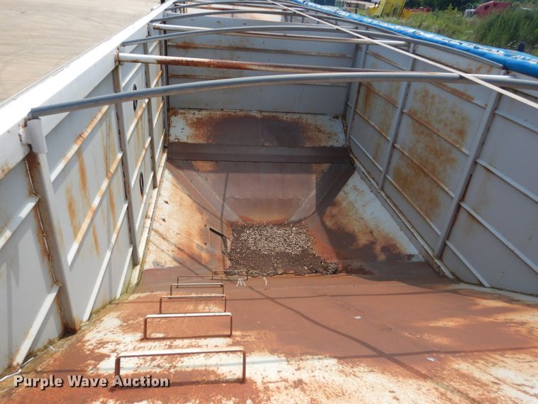 image for item GV9103 2000 Maurer double hopper bottom grain trailer