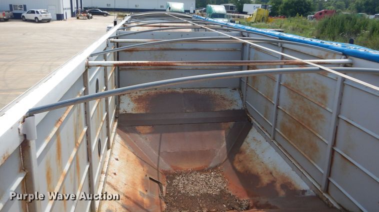 image for item GV9103 2000 Maurer double hopper bottom grain trailer