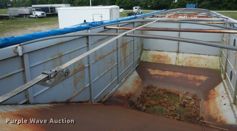 image for item GV9103 2000 Maurer double hopper bottom grain trailer