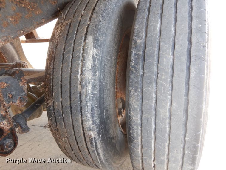 image for item GV9103 2000 Maurer double hopper bottom grain trailer