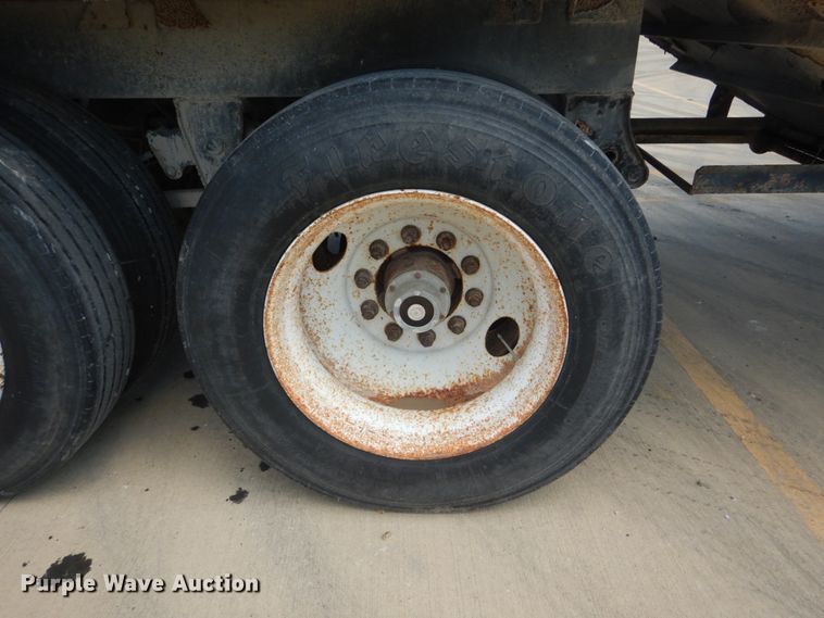 image for item GV9103 2000 Maurer double hopper bottom grain trailer