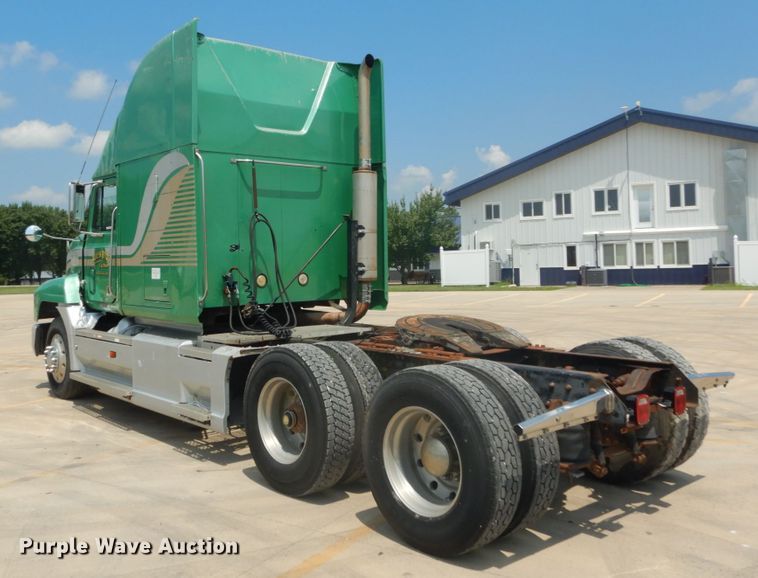 image for item GV9104 1993 Mack CH613  semi truck