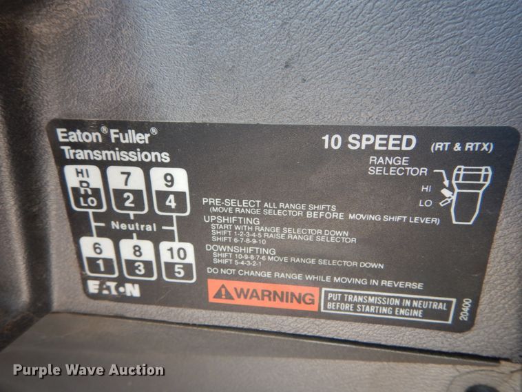 image for item GV9104 1993 Mack CH613  semi truck