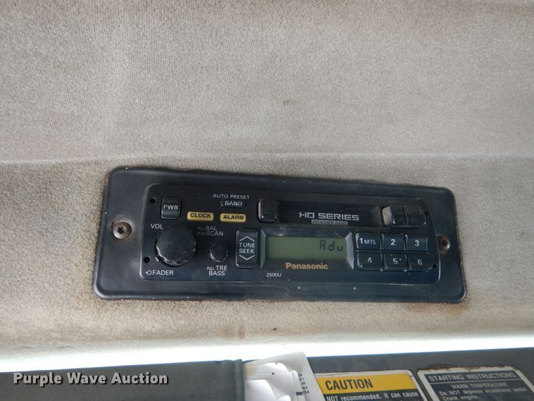 image for item GV9104 1993 Mack CH613  semi truck