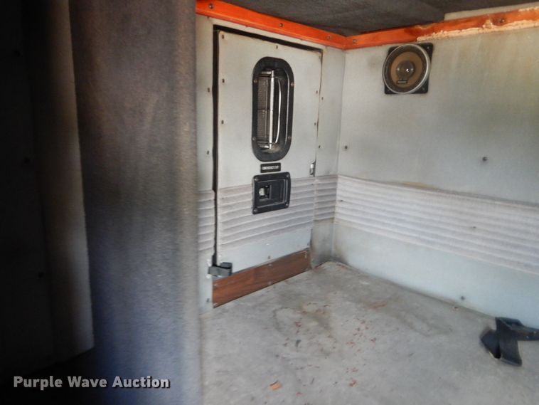 image for item GV9104 1993 Mack CH613  semi truck