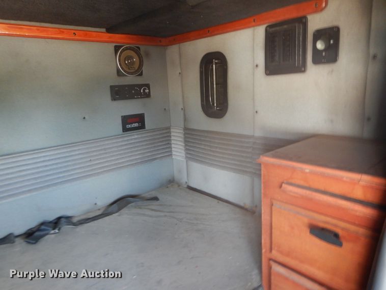 image for item GV9104 1993 Mack CH613  semi truck