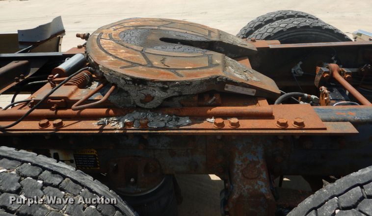 image for item GV9104 1993 Mack CH613  semi truck