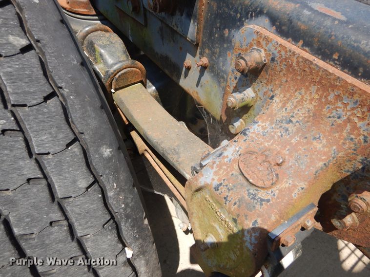 image for item GV9104 1993 Mack CH613  semi truck