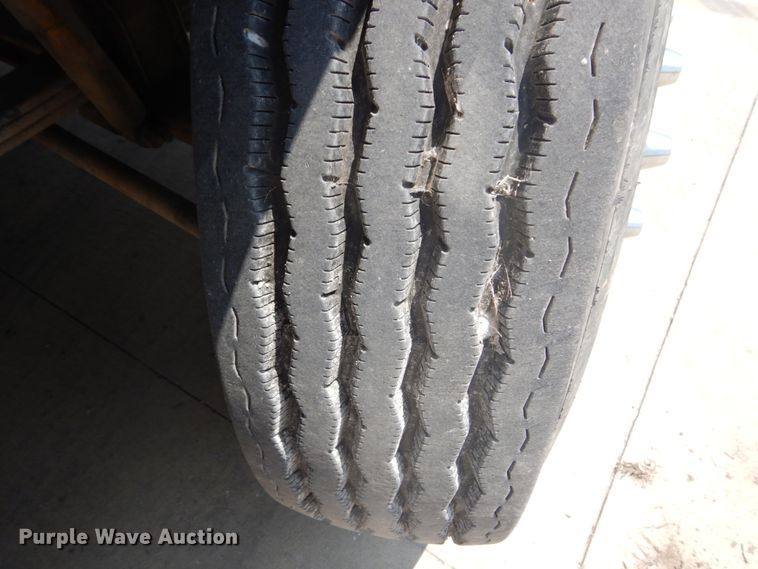 image for item GV9104 1993 Mack CH613  semi truck