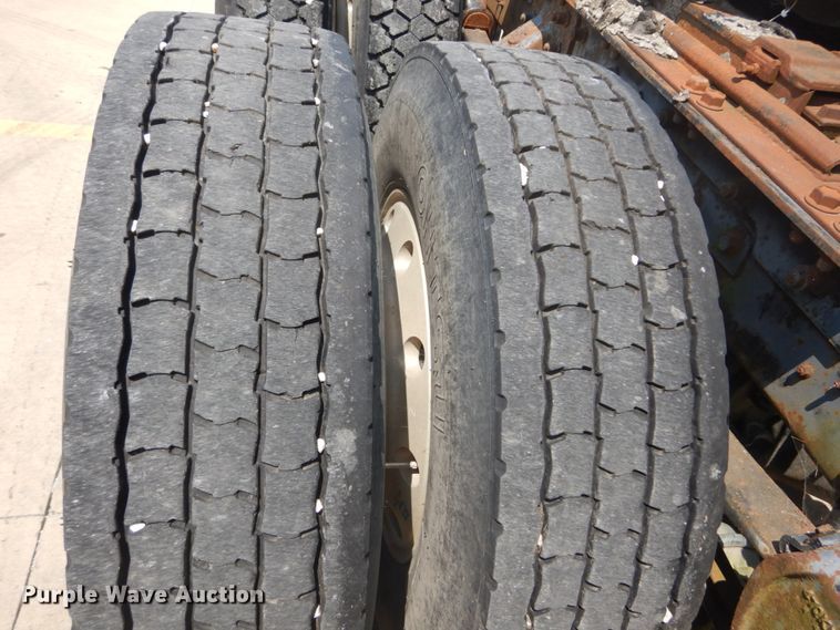 image for item GV9104 1993 Mack CH613  semi truck