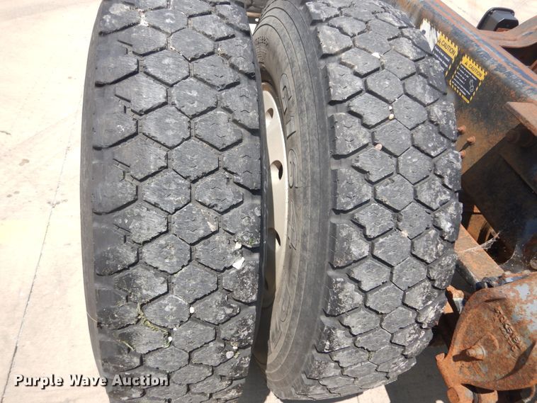 image for item GV9104 1993 Mack CH613  semi truck