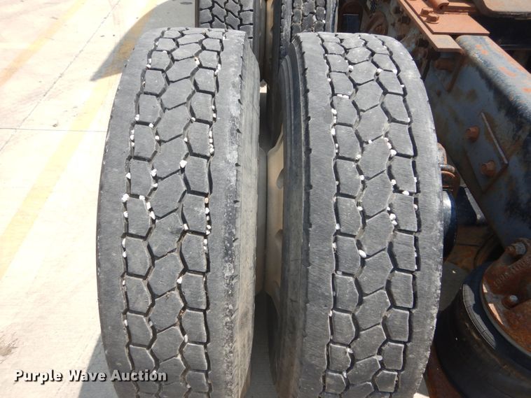 image for item GV9104 1993 Mack CH613  semi truck