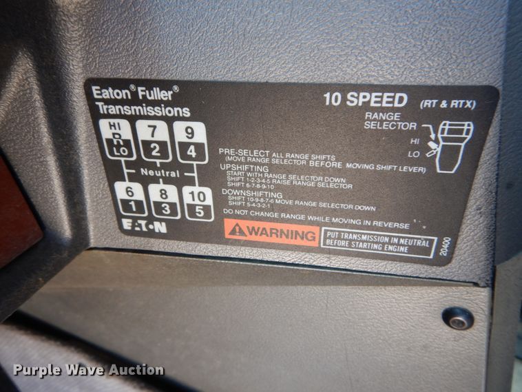 image for item GV9106 1993 Mack CH613  semi truck