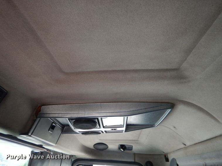 image for item GV9106 1993 Mack CH613  semi truck