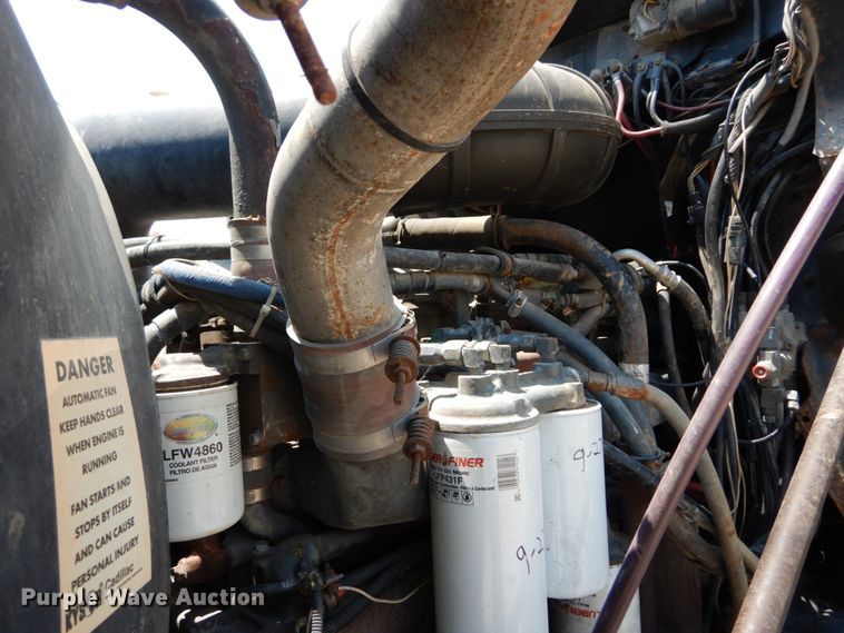 image for item GV9106 1993 Mack CH613  semi truck