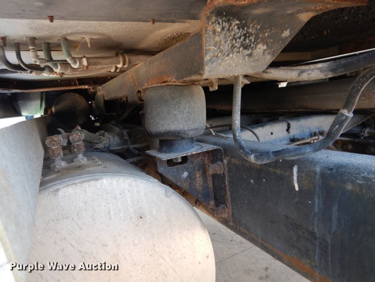 image for item GV9106 1993 Mack CH613  semi truck