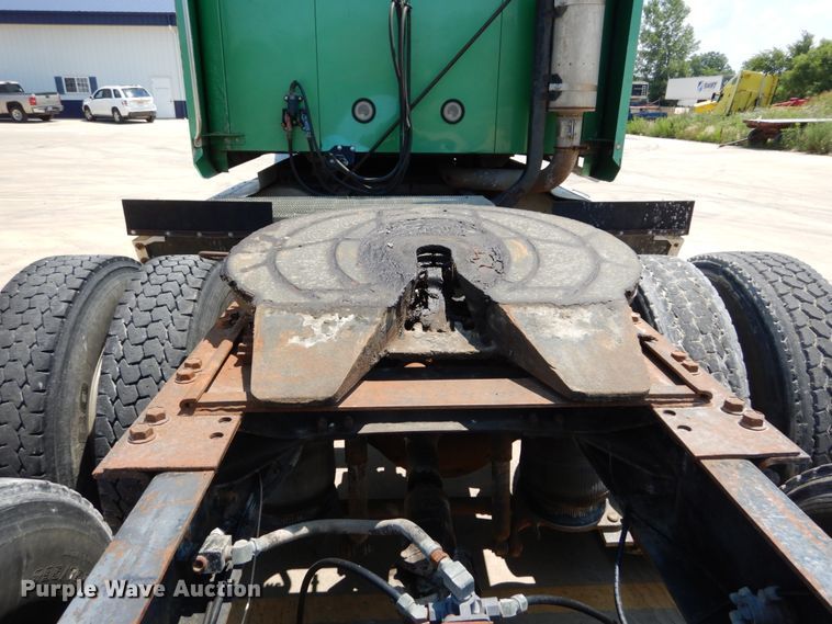 image for item GV9106 1993 Mack CH613  semi truck