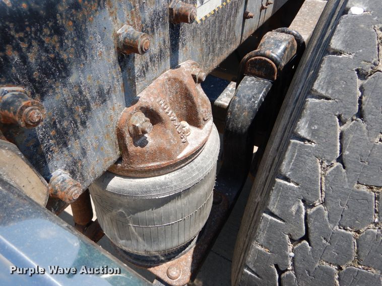 image for item GV9106 1993 Mack CH613  semi truck