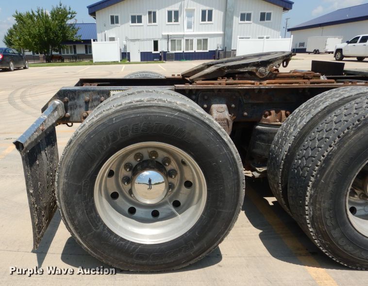 image for item GV9106 1993 Mack CH613  semi truck