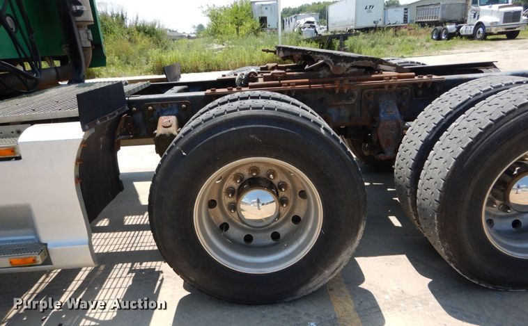 image for item GV9106 1993 Mack CH613  semi truck