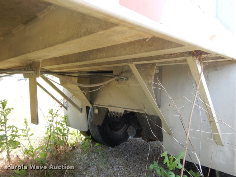 image for item GV9107 1984 Ravens end dump trailer