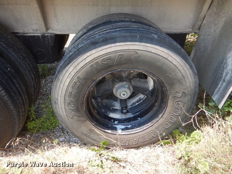 image for item GV9107 1984 Ravens end dump trailer