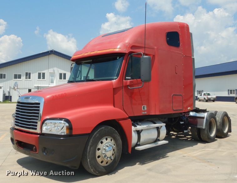 image for item GV9108 2007 Freightliner Century Classic ST  semi truck