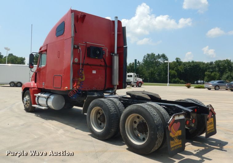 image for item GV9108 2007 Freightliner Century Classic ST  semi truck