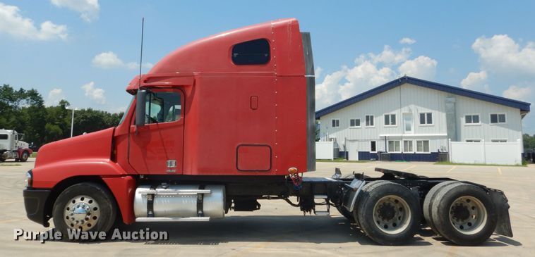 image for item GV9108 2007 Freightliner Century Classic ST  semi truck