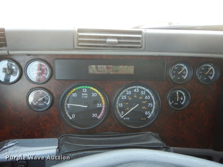 image for item GV9108 2007 Freightliner Century Classic ST  semi truck