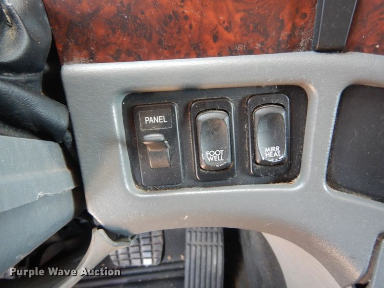 image for item GV9108 2007 Freightliner Century Classic ST  semi truck