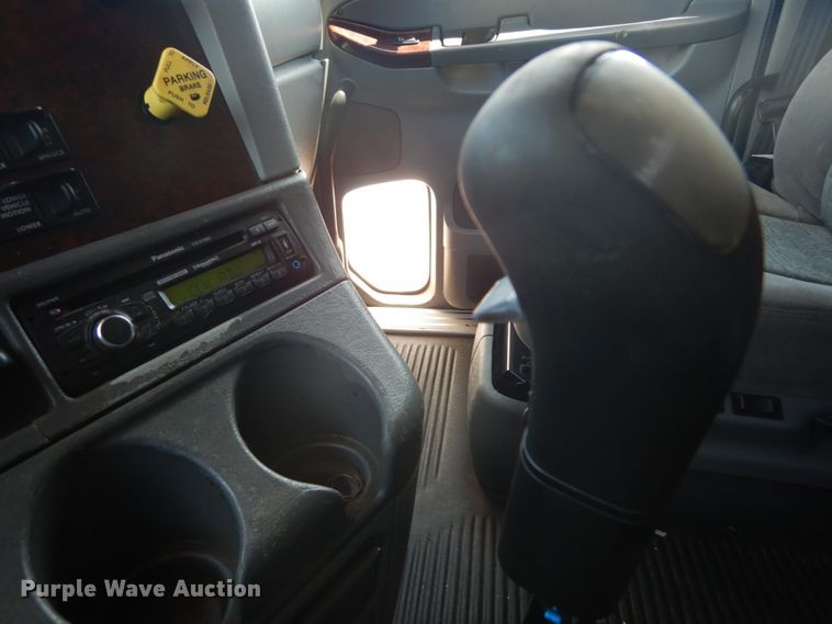 image for item GV9108 2007 Freightliner Century Classic ST  semi truck