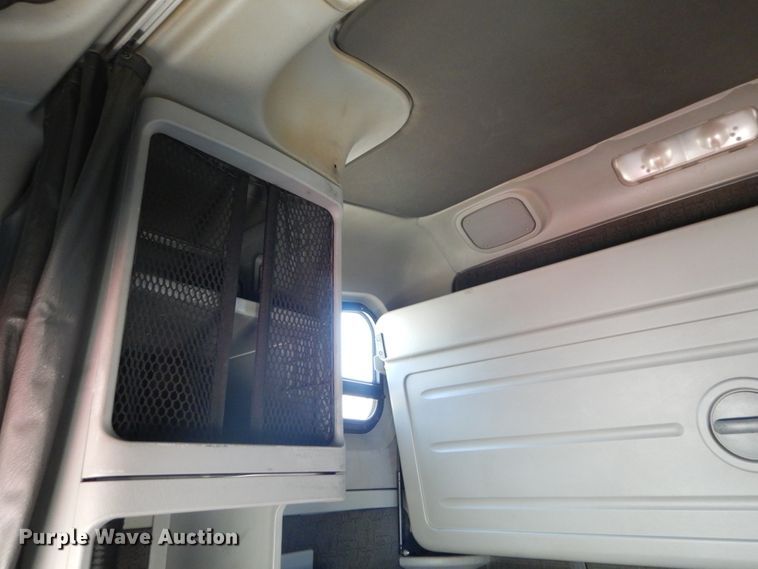 image for item GV9108 2007 Freightliner Century Classic ST  semi truck