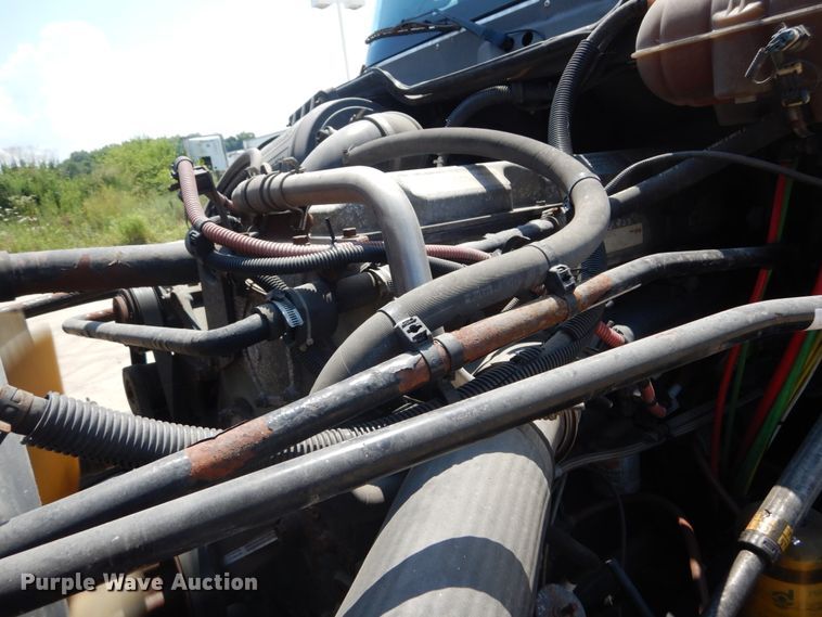 image for item GV9108 2007 Freightliner Century Classic ST  semi truck