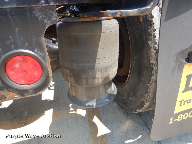 image for item GV9108 2007 Freightliner Century Classic ST  semi truck