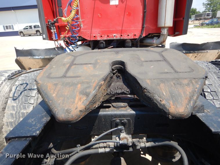 image for item GV9108 2007 Freightliner Century Classic ST  semi truck