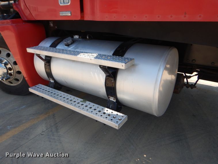 image for item GV9108 2007 Freightliner Century Classic ST  semi truck