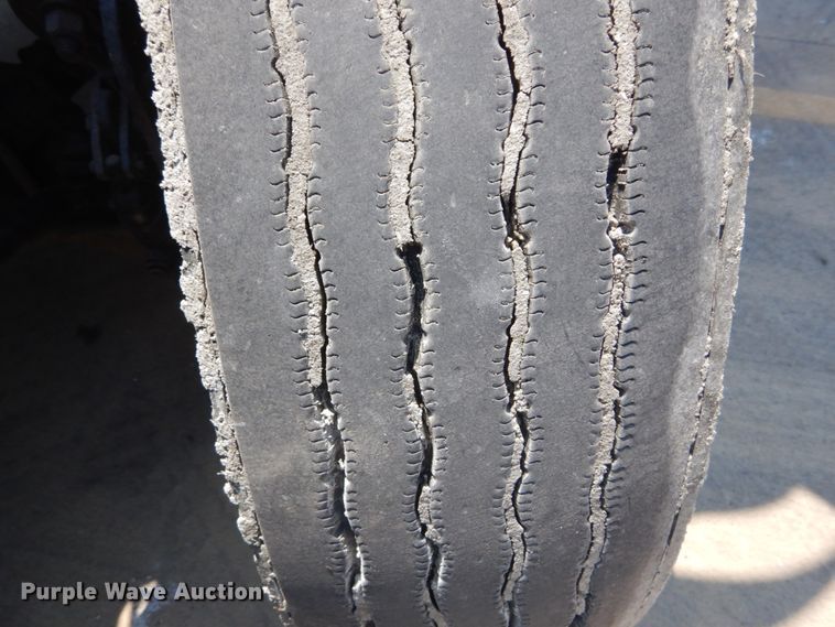 image for item GV9108 2007 Freightliner Century Classic ST  semi truck