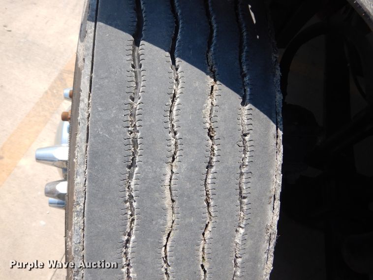 image for item GV9108 2007 Freightliner Century Classic ST  semi truck