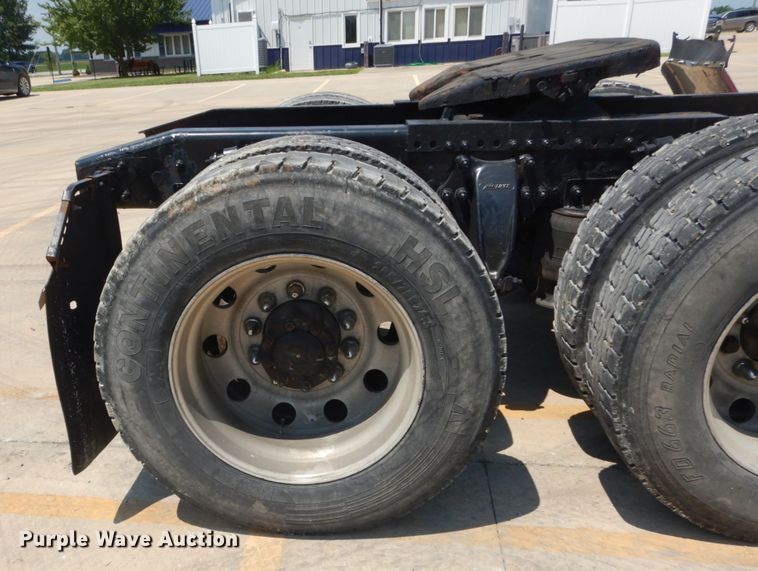 image for item GV9108 2007 Freightliner Century Classic ST  semi truck