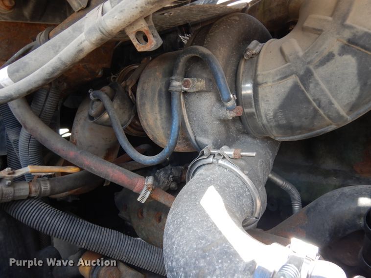 image for item HA9332 2001 Freightliner Columbia  semi truck