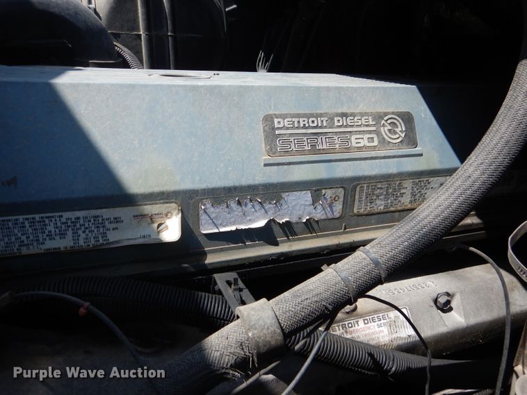 image for item HC9058 1999 Volvo S60  semi truck