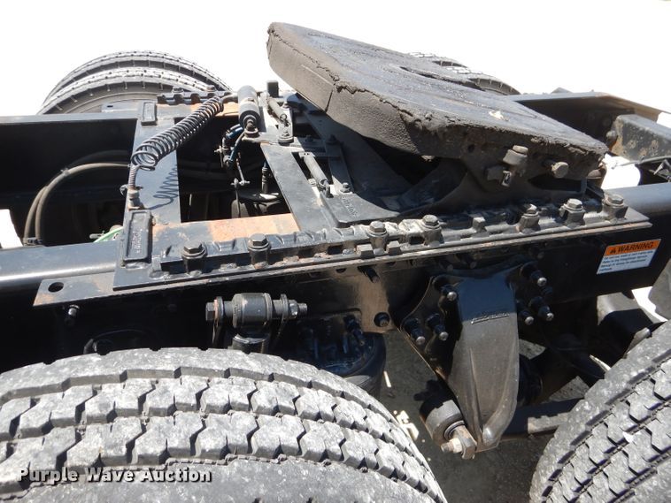 image for item HC9061 2013 Freightliner Cascadia  semi truck