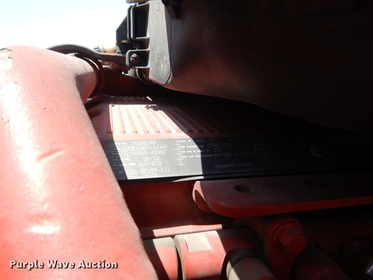 image for item HC9061 2013 Freightliner Cascadia  semi truck