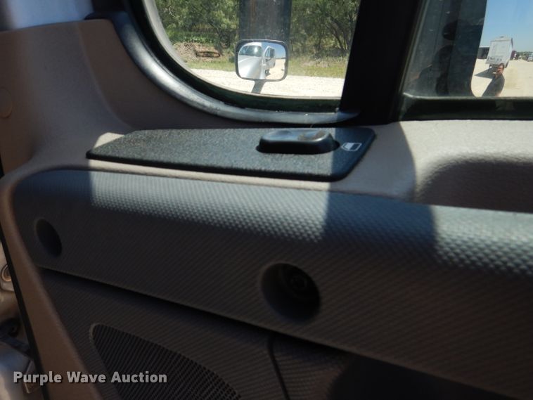 image for item HC9061 2013 Freightliner Cascadia  semi truck