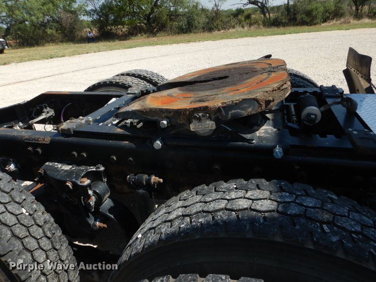 image for item HC9062 2009 Peterbilt 387  semi truck