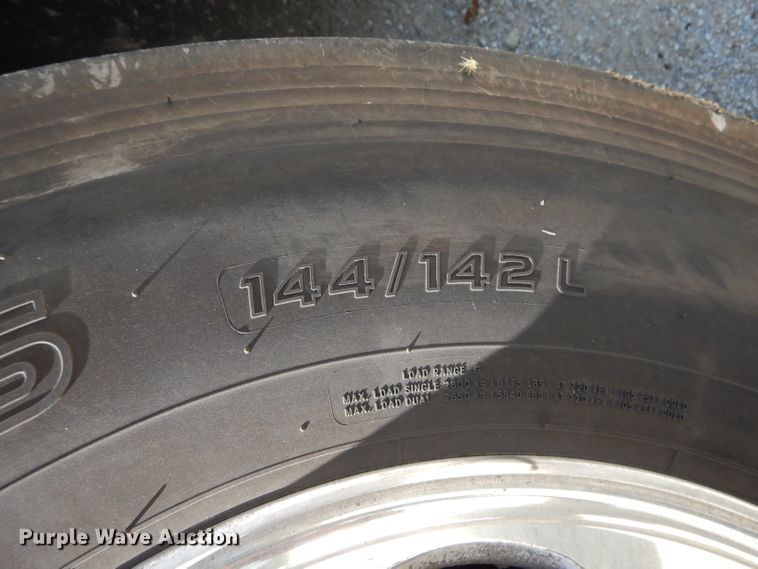 image for item HC9062 2009 Peterbilt 387  semi truck