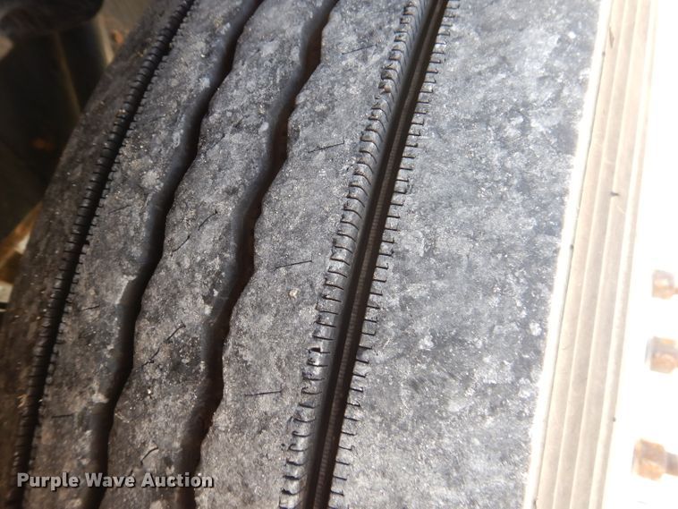 image for item HC9062 2009 Peterbilt 387  semi truck