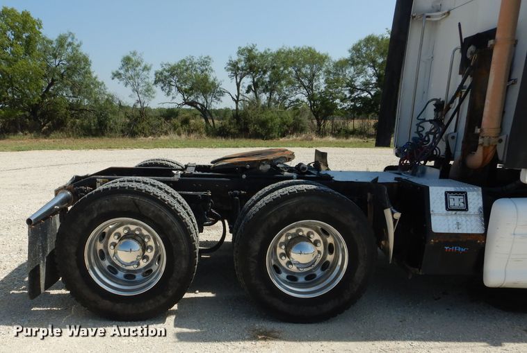 image for item HC9062 2009 Peterbilt 387  semi truck