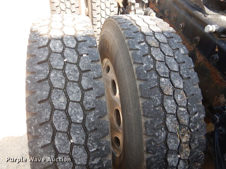 image for item HC9062 2009 Peterbilt 387  semi truck